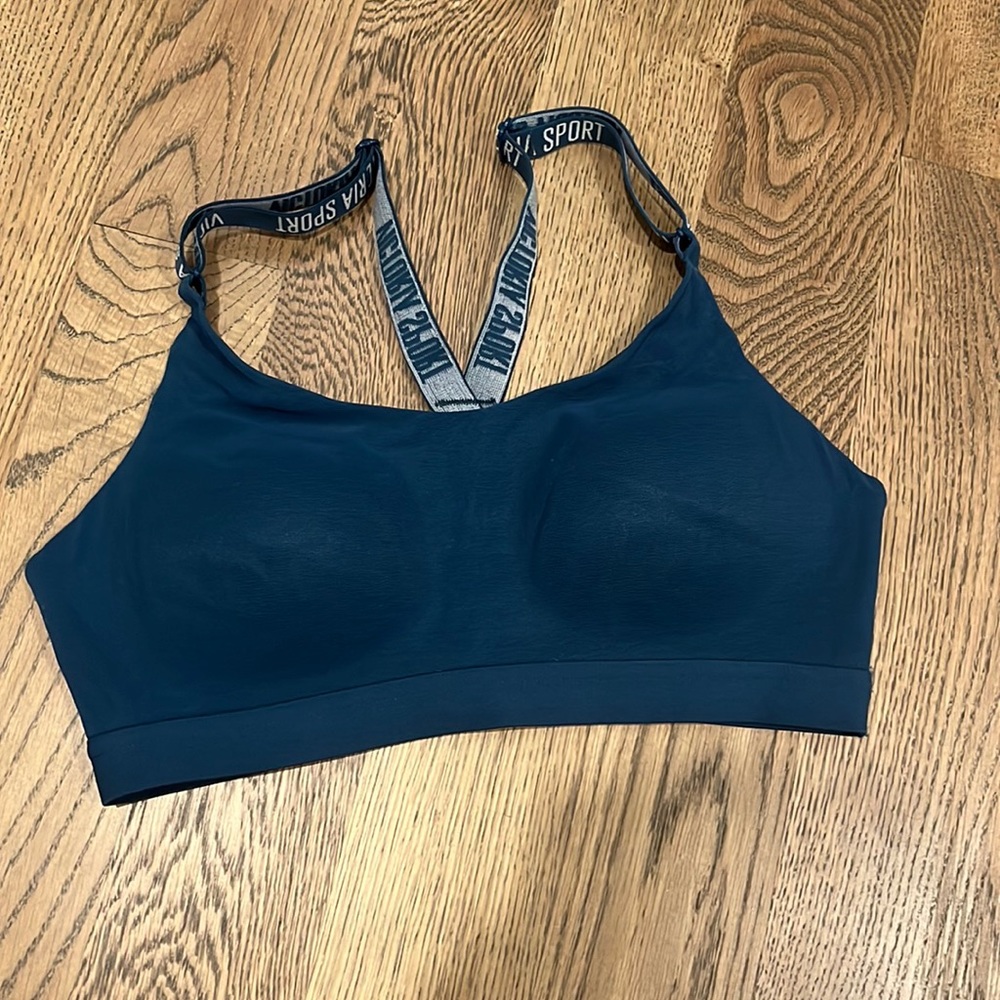 Victoria’s Secret VSX Sport Sports Bra 34B
